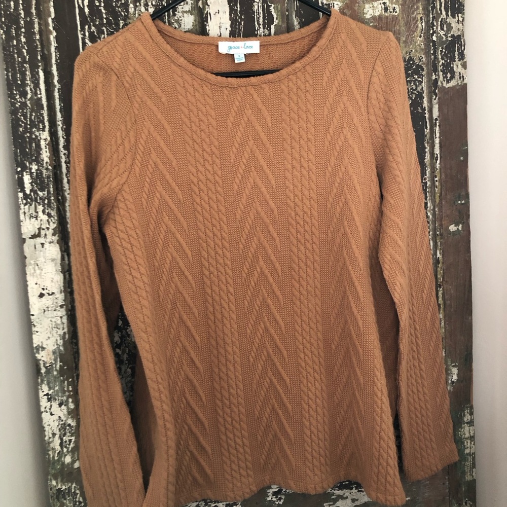 Women's Cable Knit Sweater - Tan